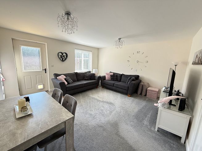 51 Hadrian Way, Nuneaton